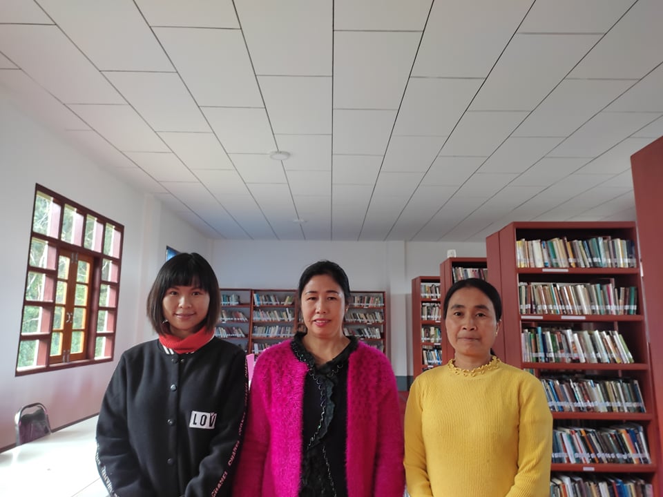 A photo of the librarian